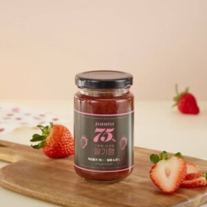 75% high-content light strawberry jam Sweet & rich strawberry flavor made with fruit spreadable texture breakfast jam