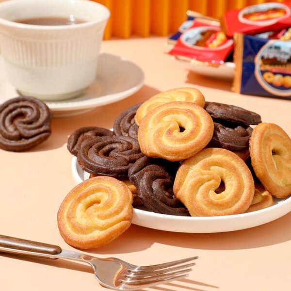 Superior Yummy Spiral Butter Cookies with Glucose Classic Sweet Taste for Casual Eating and Gathering Sharing Box Packaging